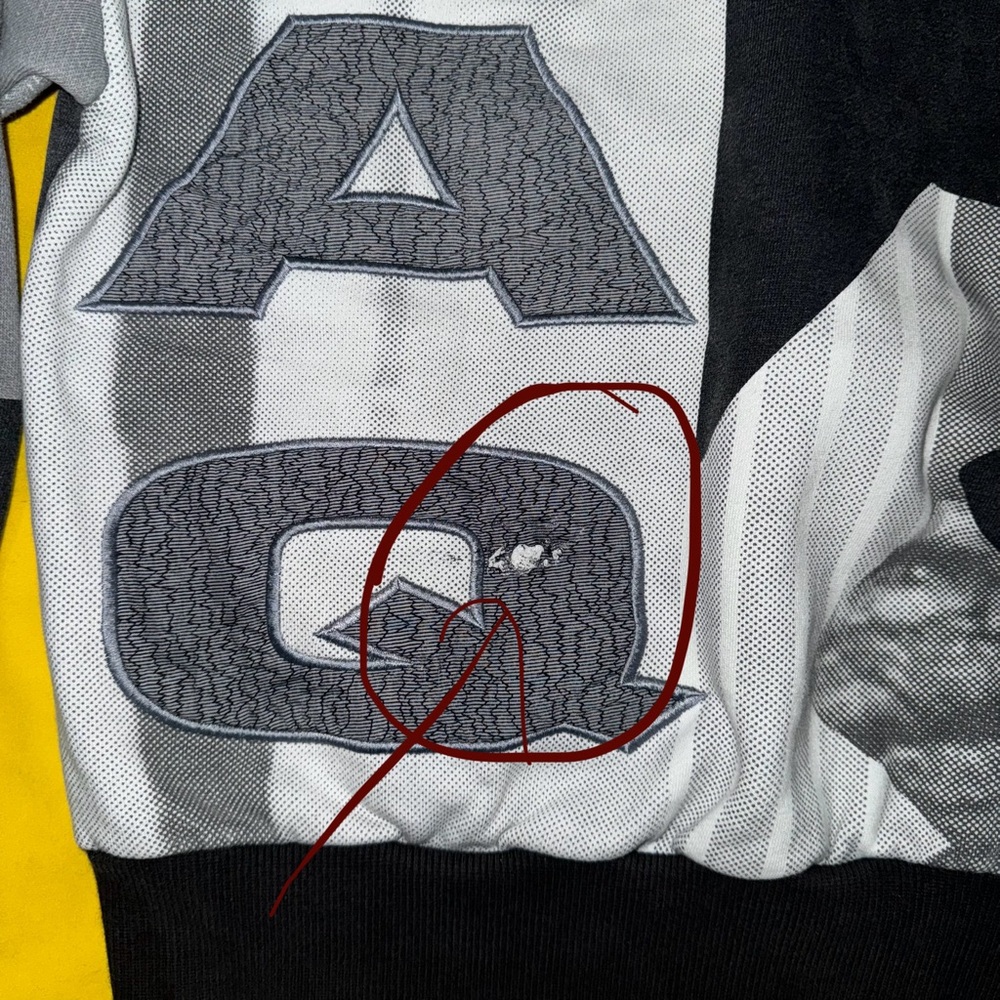 Vintage 90s Reebok Shaq Sweater View 5